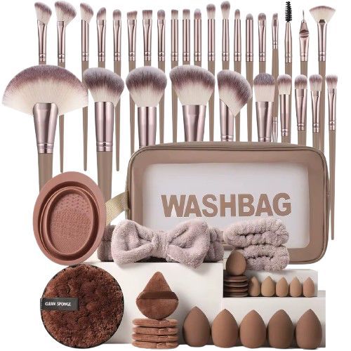 All in one beauty brush, sponge and accessory kit