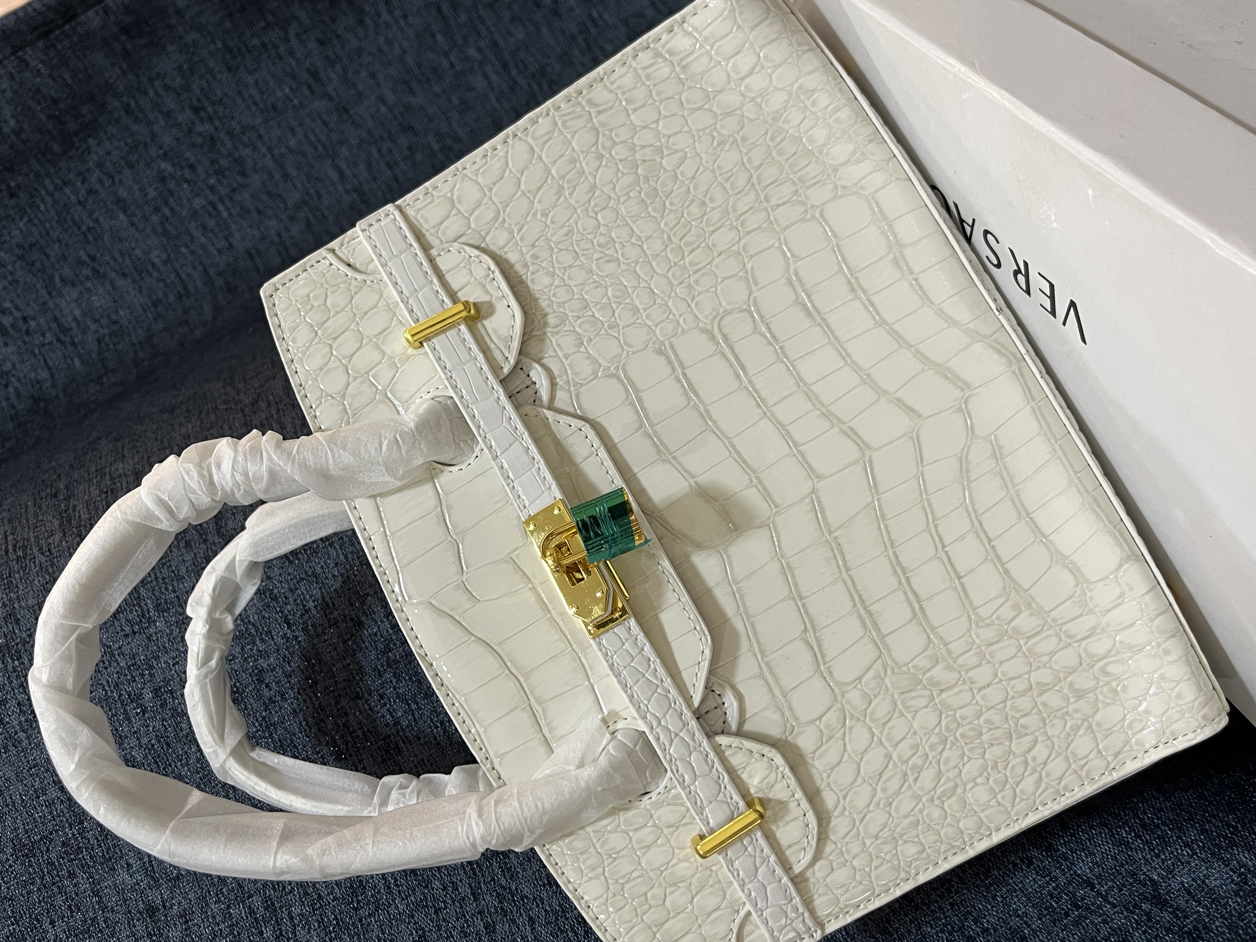 Hermes Birkin 25 Beton Matte Alligator Handbag 