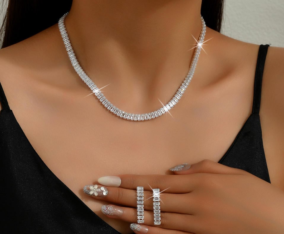 Evening wear jewelry set