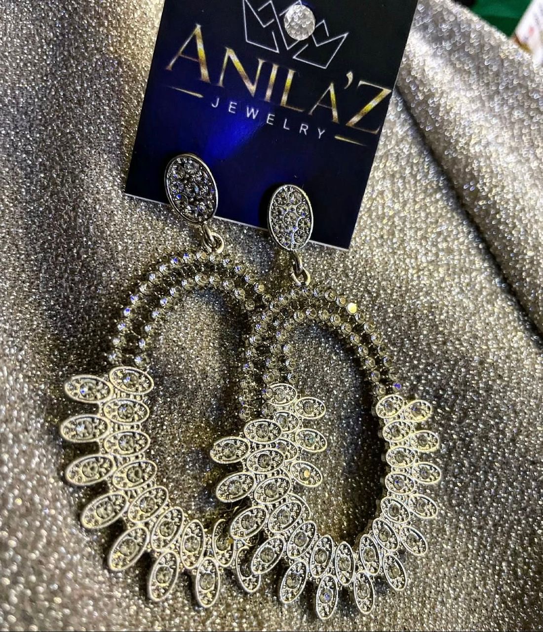 Women’s Oval Intricate Earrings