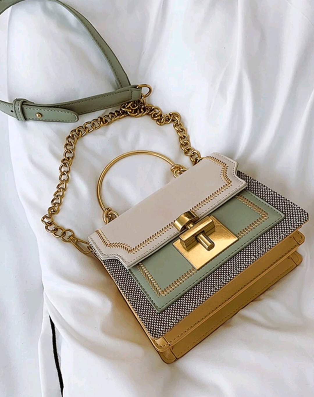 Multi-tone Chain Strap Handbag 