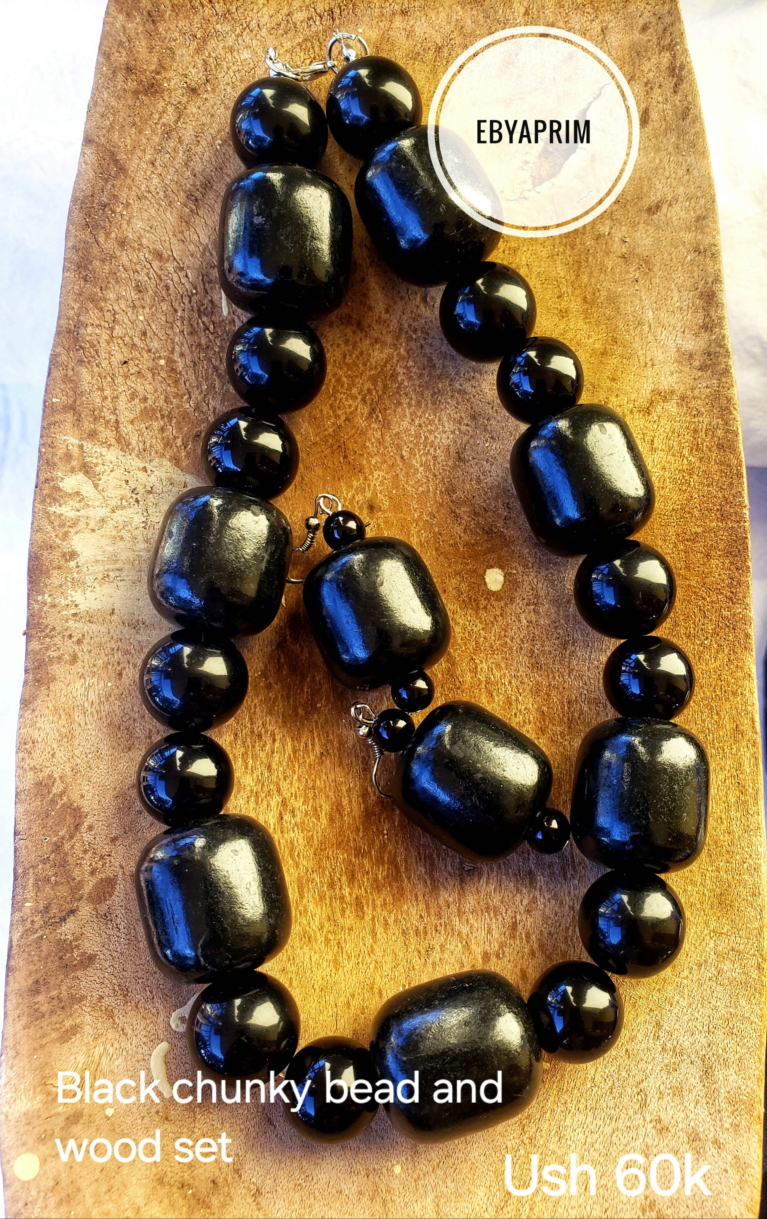 Chunky black wooden set 
