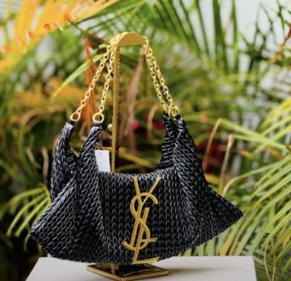 YVES SAINT LAURENT SHOULDER BAGS