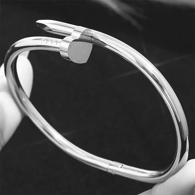 Cartieh Clou stainless steel