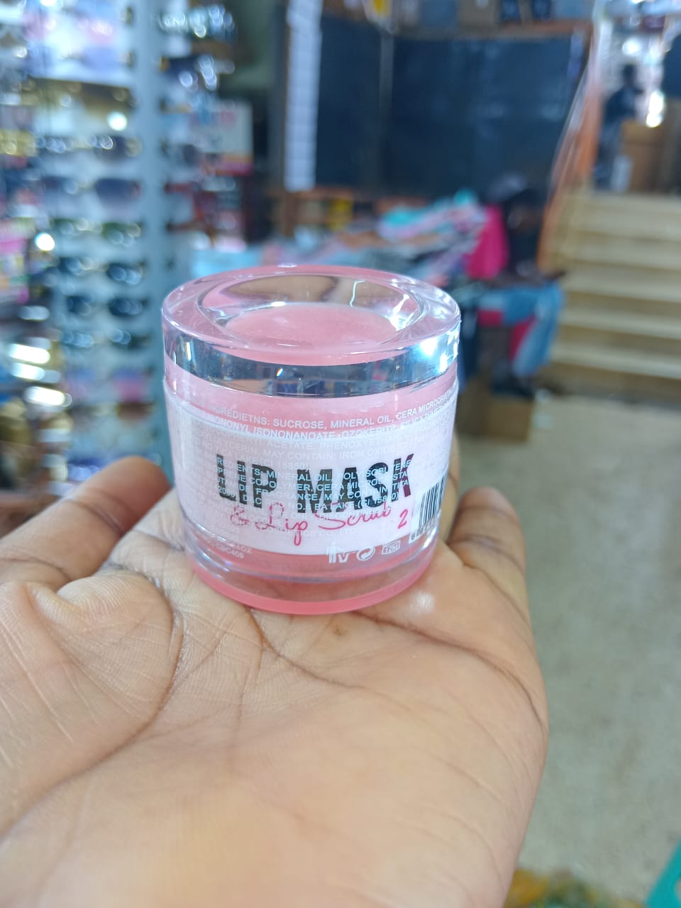 Ushas 2-in-1 Lip Mask and Lip Scrub