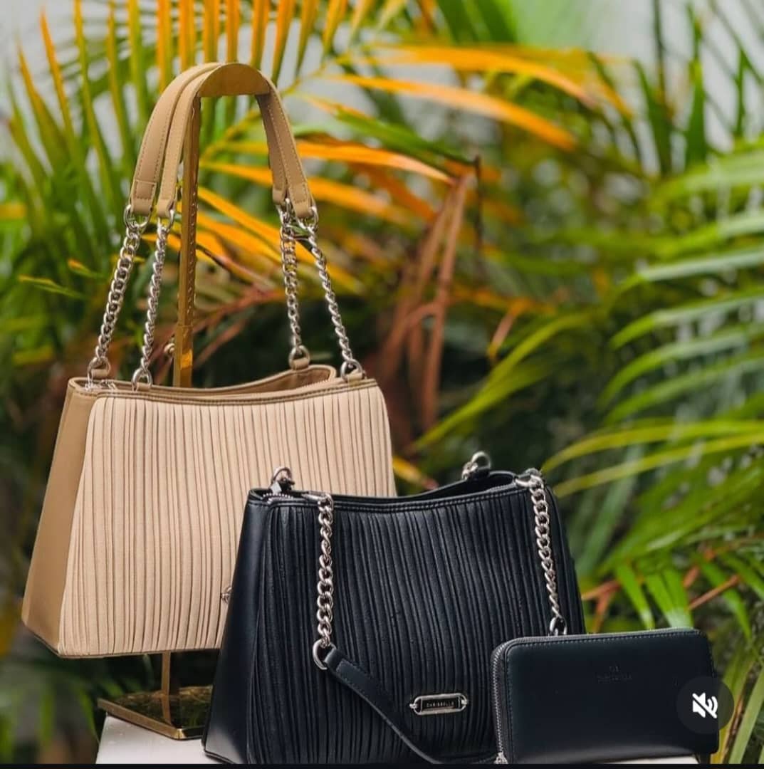 Cross/chain bag