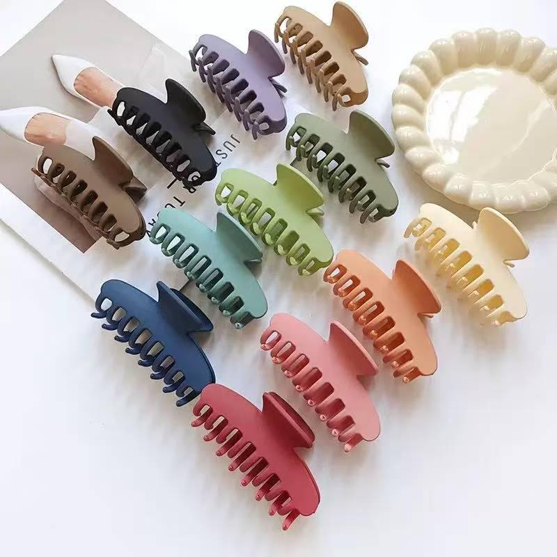 HAIR CLAWS 