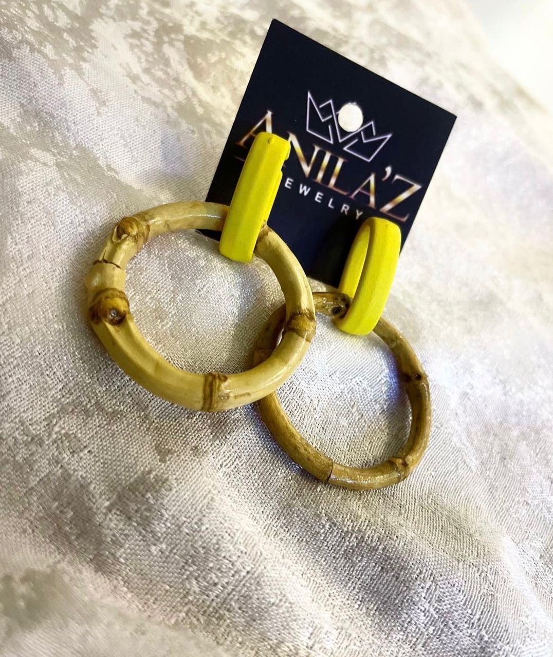Acrylic Shell Band Earrings