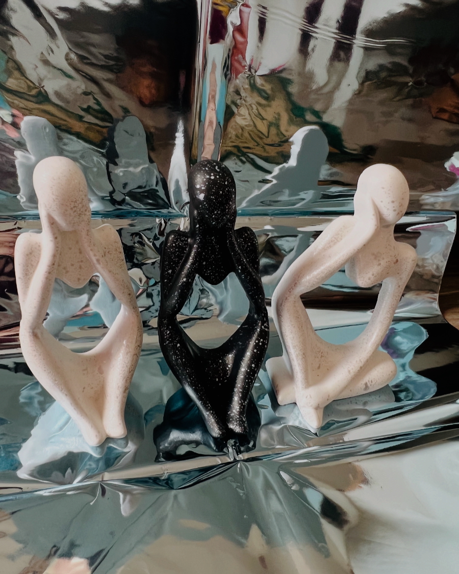 figurine statue are available ..