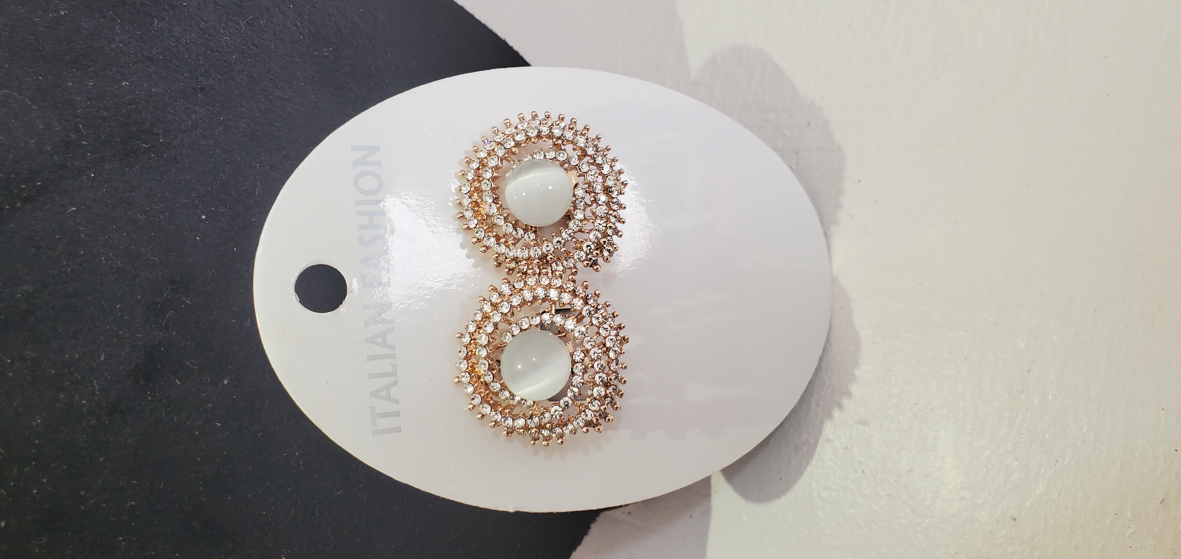 Rose Gold Tone Dazzling Cubic Zirconia Pearl Drop Stainless earrings.