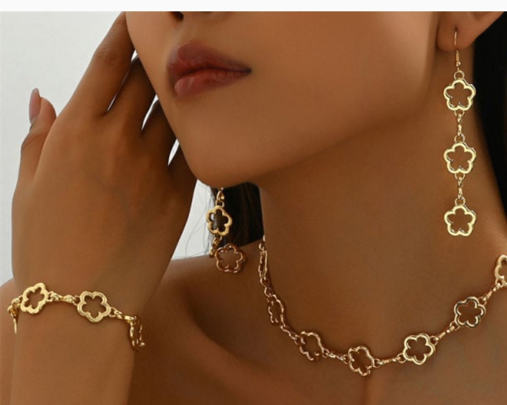 Ladies Elegant dress Accessories. 