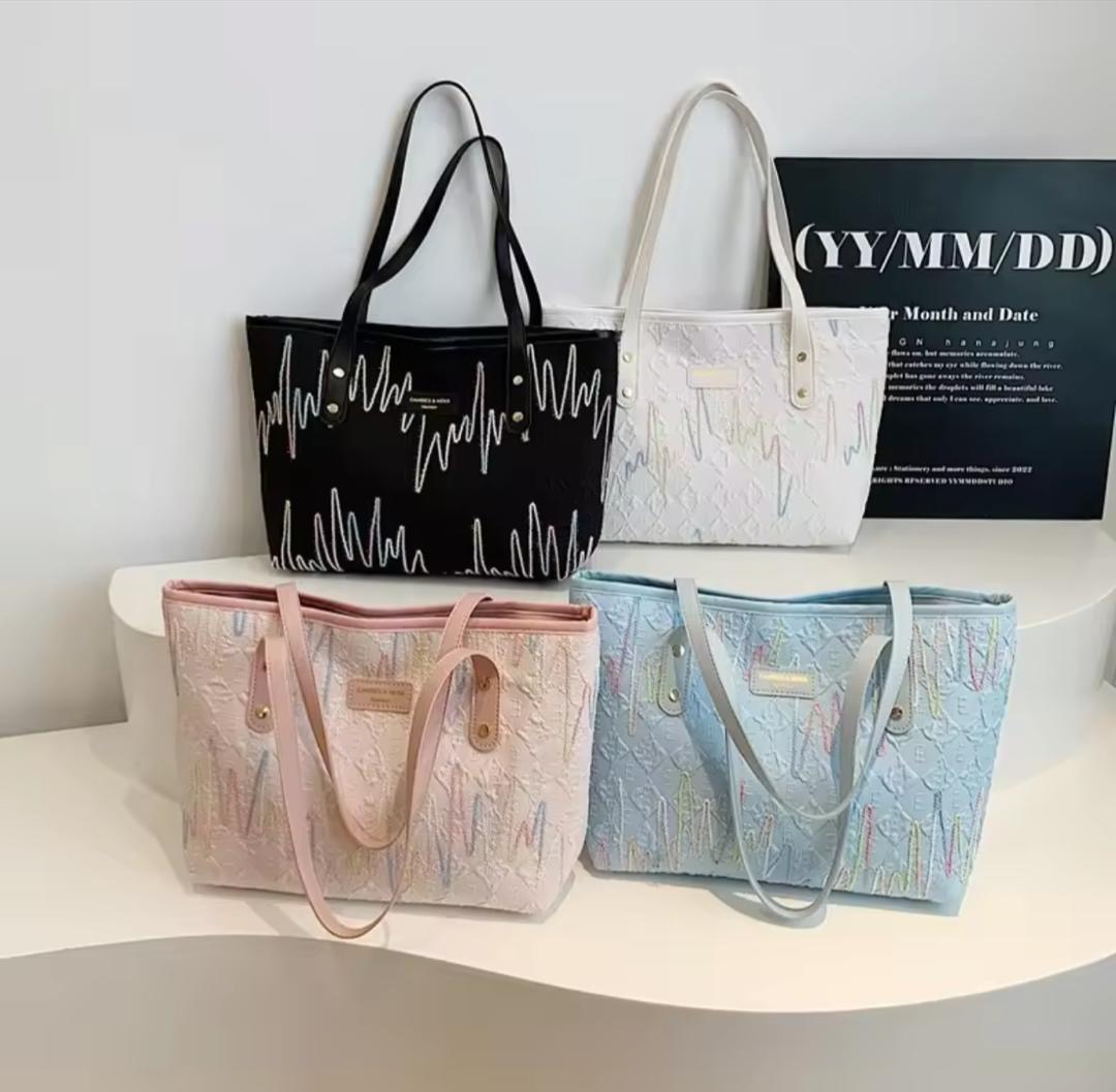 TOTE BAGS 