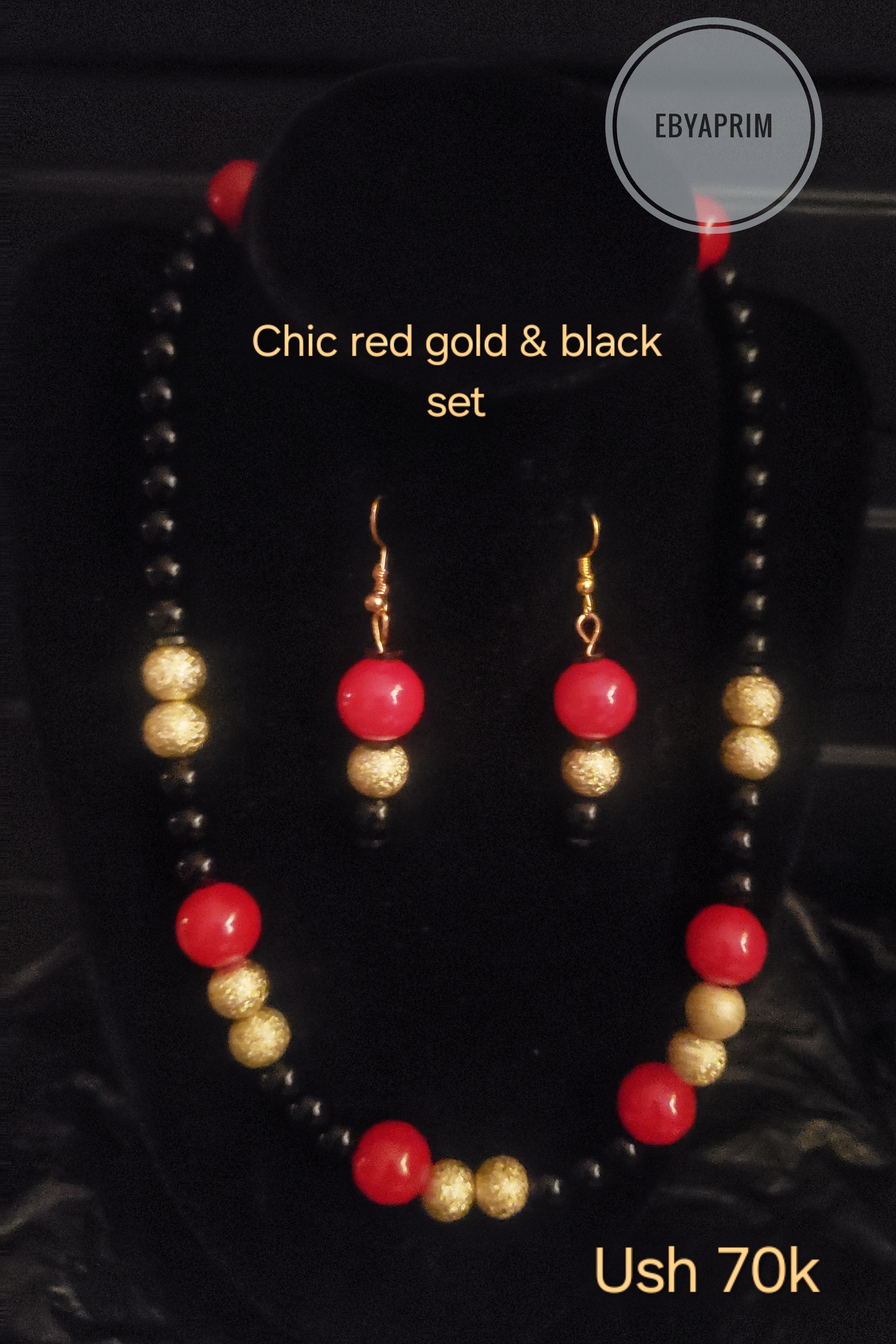 Chic red and gold set