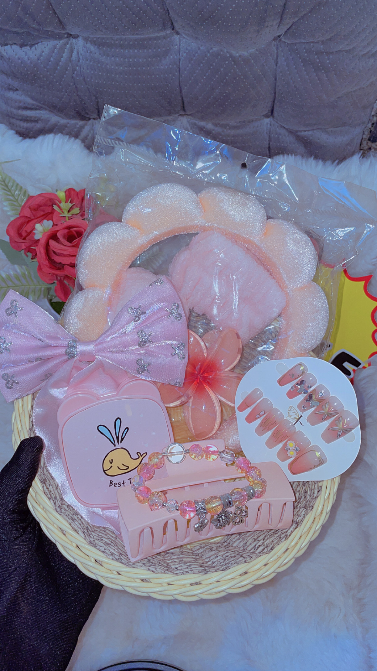 mini color themed gift hamper