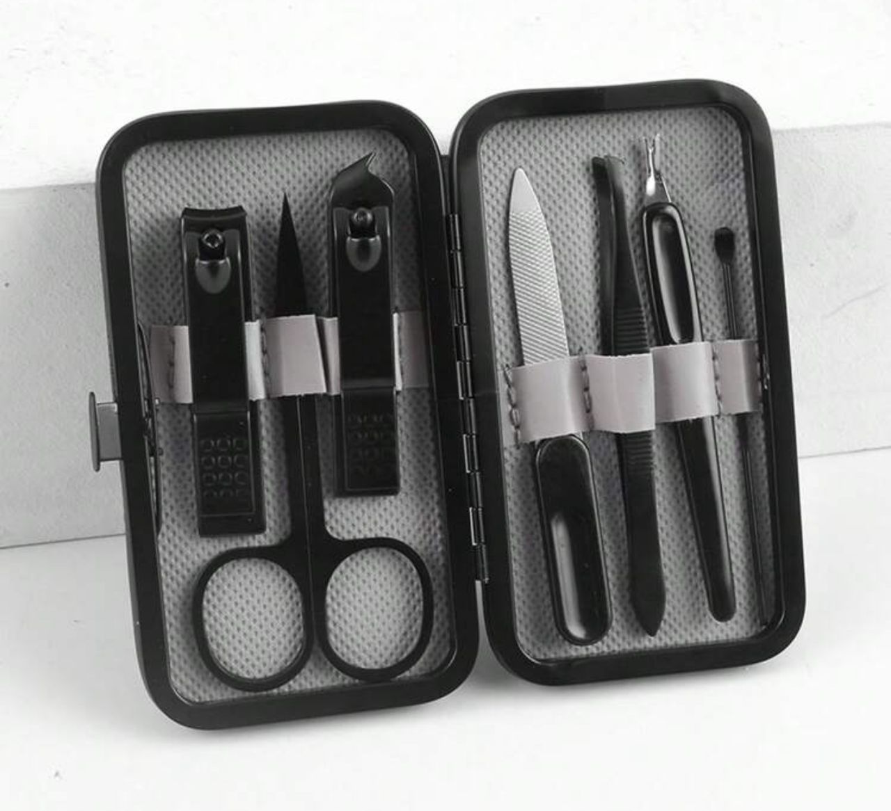 4 Pieces Manicure and Pedicure Set 