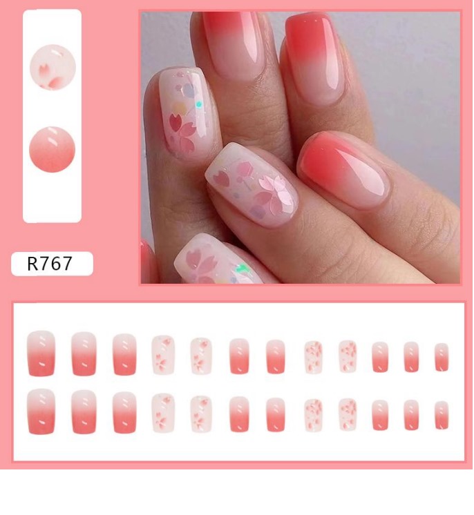 Press on Nails R767