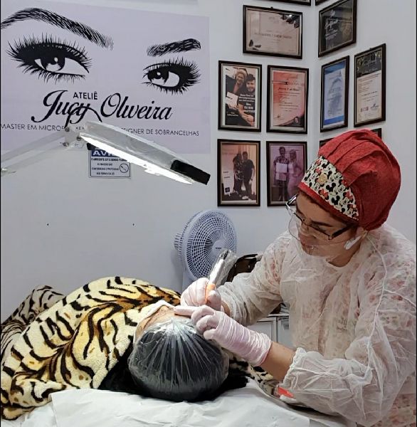 Jucy Oliveira Especialista em Micropigmentação & Designer de Sobrancelhas. - Sobrancelhas & Lábios - A minha função é transformar olhares e realizar sonhos, transformar sobrancelhas em uma obra de arte.