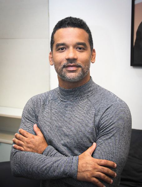 Sandro lins - HIPNOTERAPEUTA  - Especialista em Hipnose Clínica