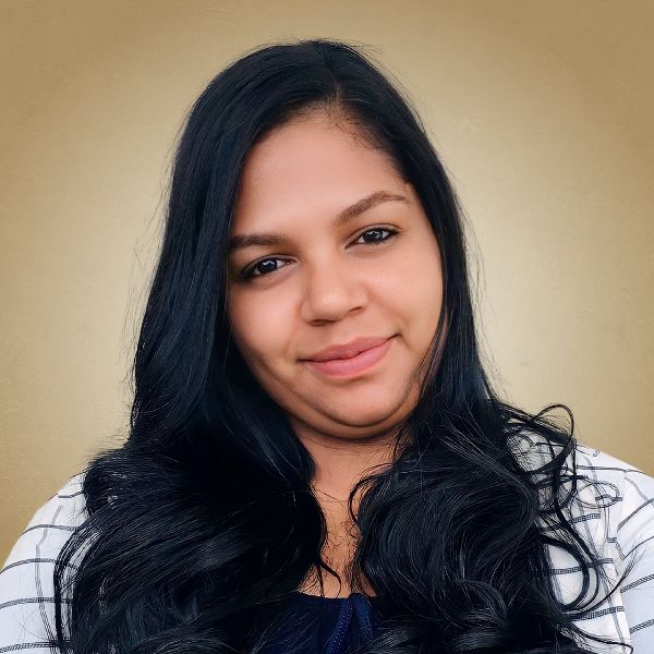 Erlaine Santos  - Analista de Perfil  - ✨ Te entrego Conteúdos e Estratégias para um Perfil Profissional.