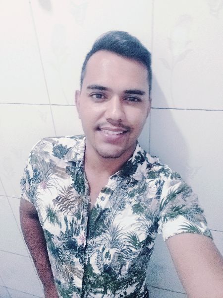 Emanoel Santos - artista grafico - ola me chamo Emanoel souza.sou artista grafico monto cartões online flays etc umiltimente estou procurando clientes para aderir essa minhas artes obrigada ate logo