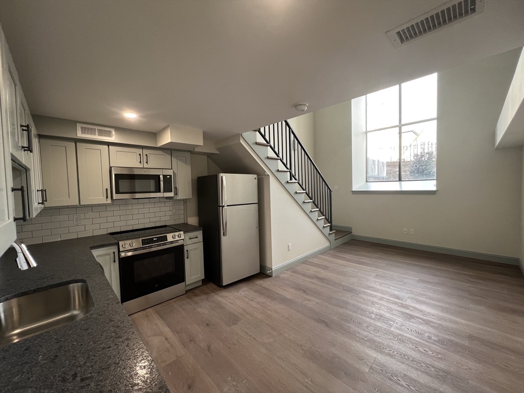 房源照片：160 Seabury St #25, Fall River