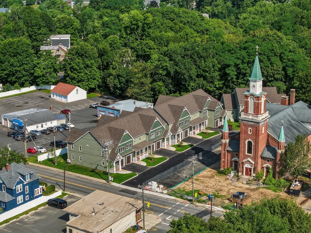תמונה של הנכס: 3 Elizabeth Lane #3, Easthampton