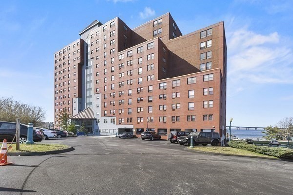 תמונה של הנכס: 750 Davol St #321, Fall River