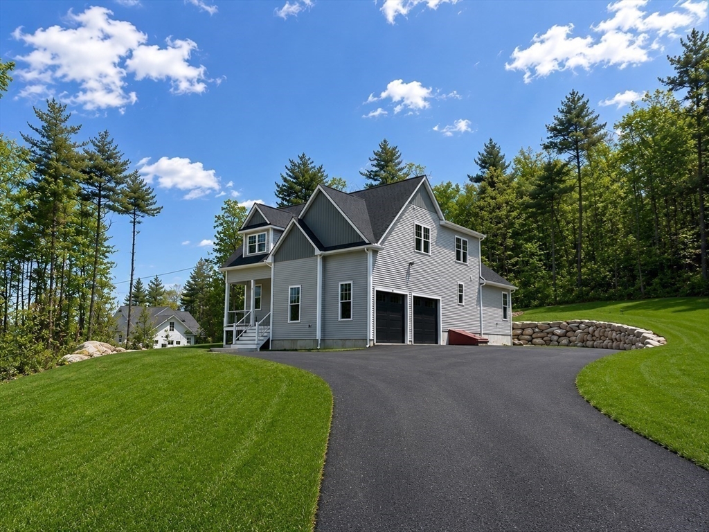 תמונה של הנכס: 18 Lakeshore Drive, Douglas