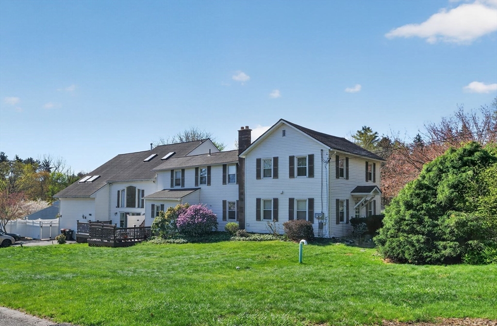 房源照片:67 Amherst Rd #67, South Hadley