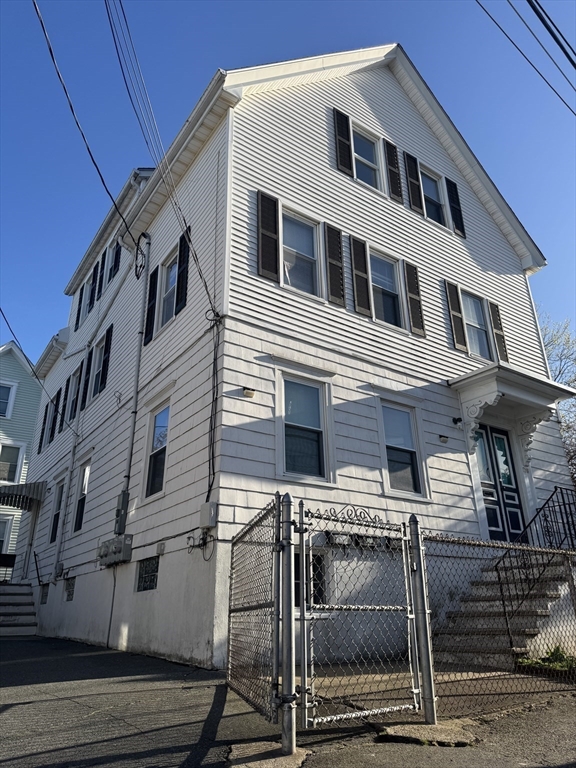 178 Blackmer St #3, New Bedford
