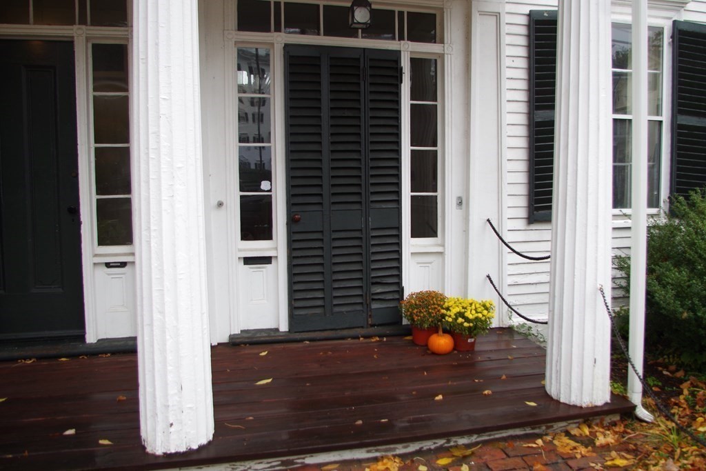 תמונה של הנכס: 188 High #3 rear, Newburyport