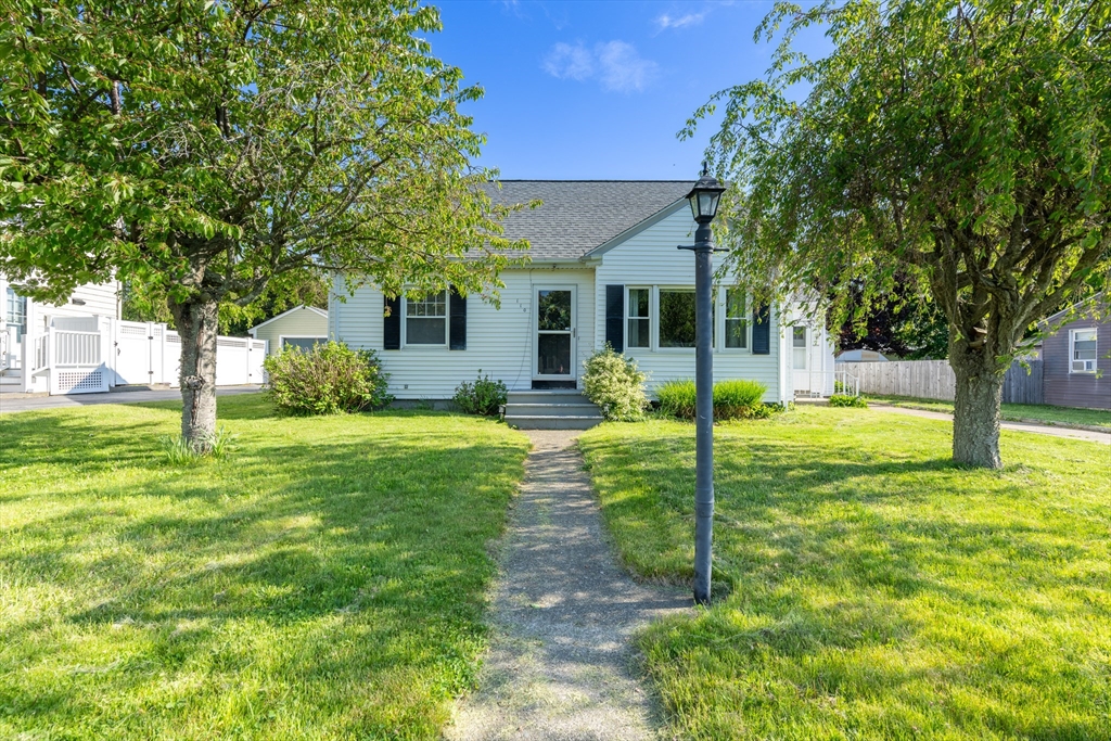 房源照片：110 James M. Beardsworth Road, Tiverton