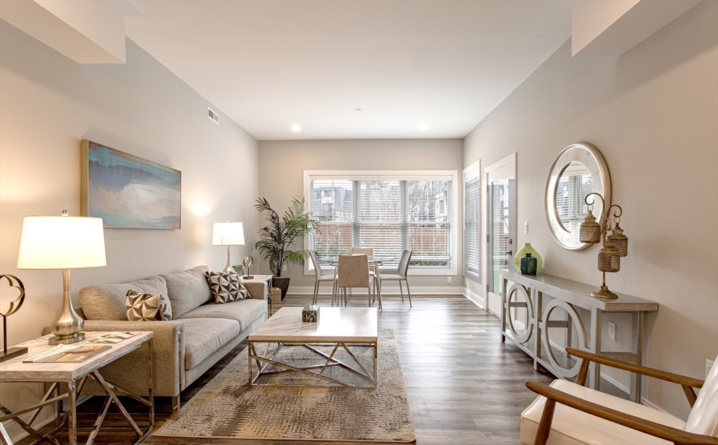 תמונה של הנכס: 2 Broadway #TWO-BED, Lynnfield