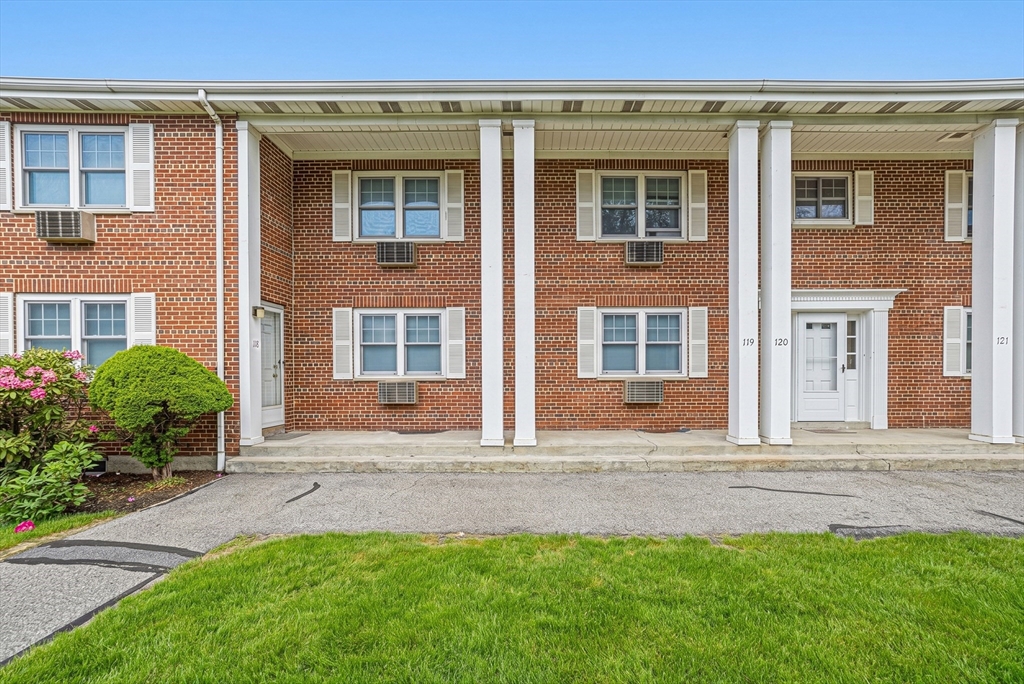 房源照片:119 Emerson Gardens Rd #119, Lexington