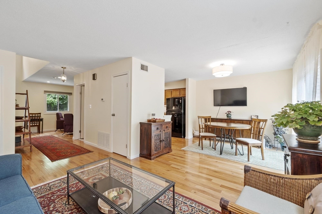 תמונה של הנכס: 13 NIGHTINGALE LANE #13, Salem