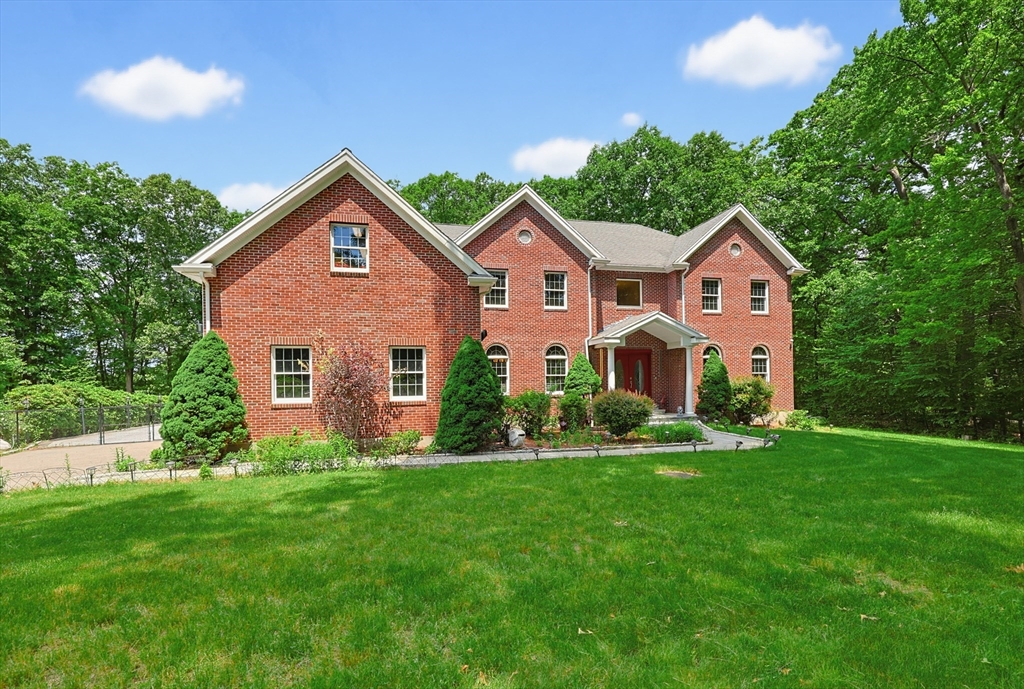 房源照片：23 Goodnow Lane, Framingham