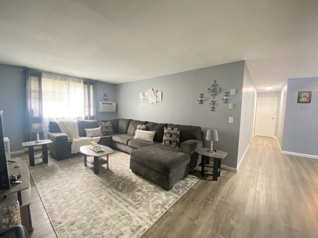 房源照片:15 Weld Street #24, Framingham