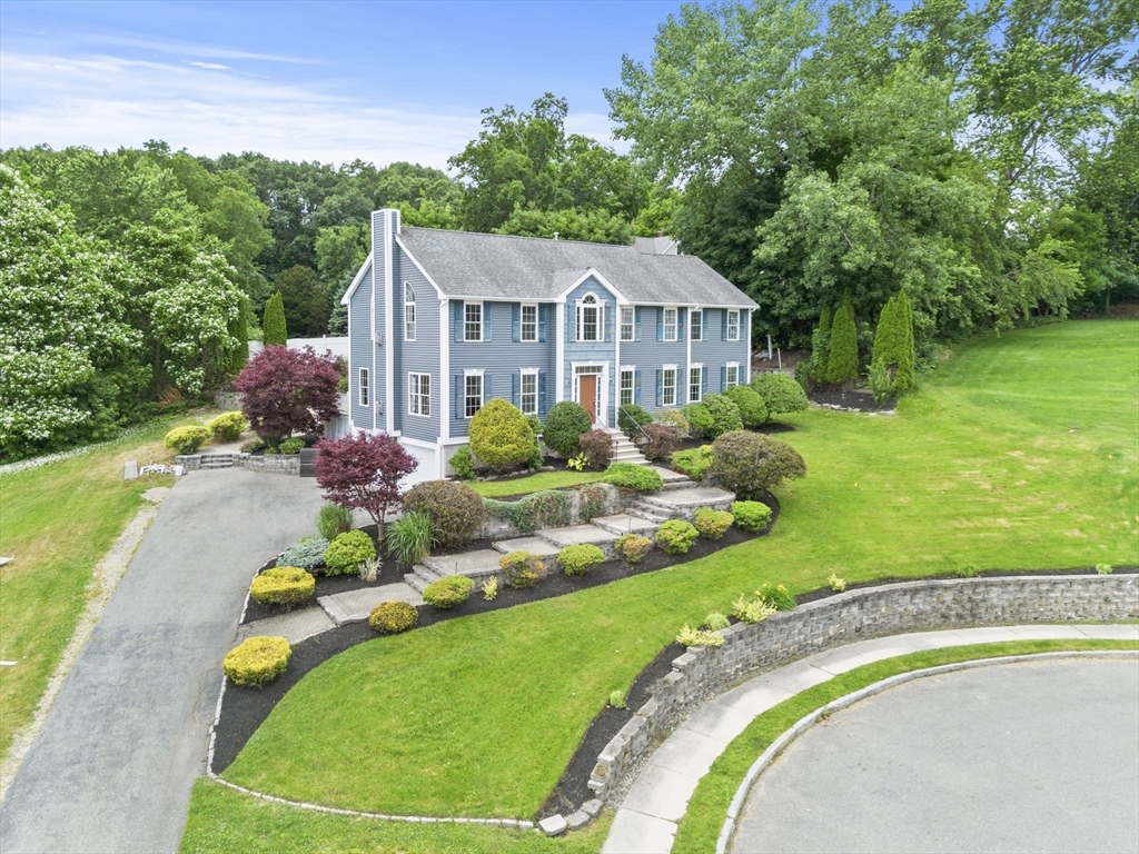 תמונה של הנכס: 8 Woods Hill Cir, Woburn
