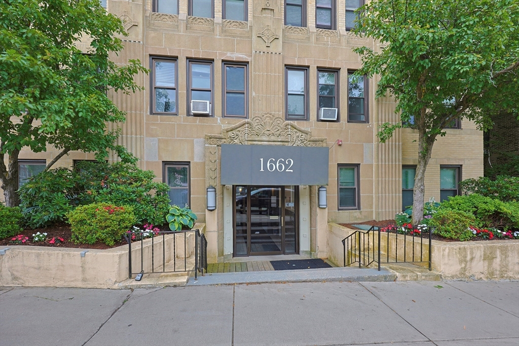 תמונה של הנכס: 1662 Commonwealth Ave #43, Boston
