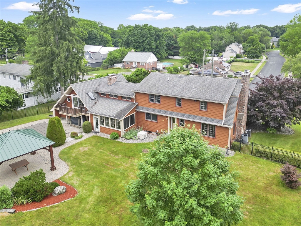 房源照片:235 N Westfield St, Agawam