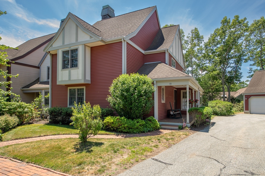 תמונה של הנכס: 10 Village Green Circle, Mashpee