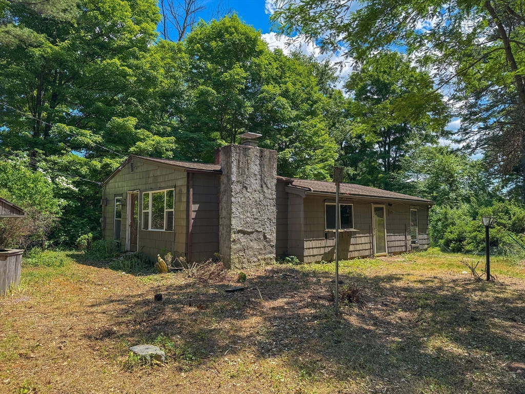 房源照片:332 Batchelor St, Granby