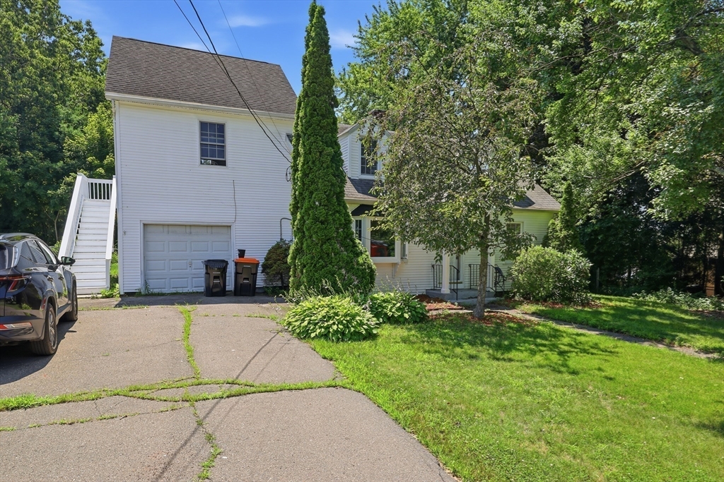 תמונה של הנכס: 56 Lincoln Ave, South Hadley