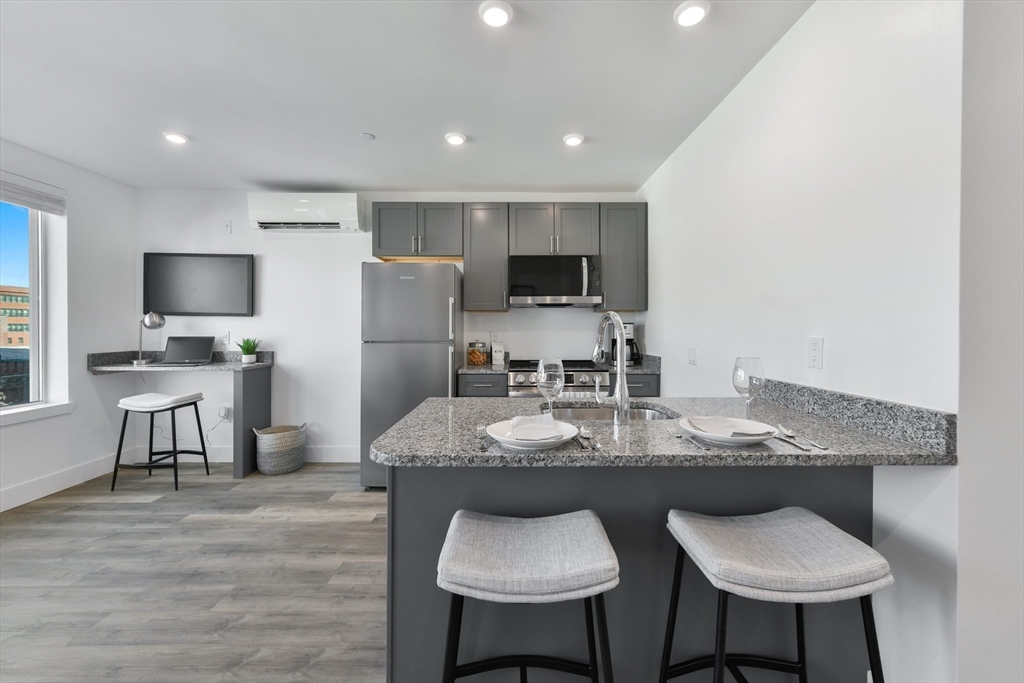 房源照片：585 Essex St #101, Lynn