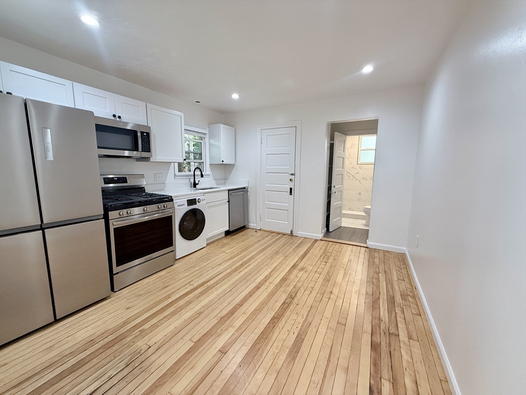 תמונה של הנכס: 5 Stoneland Rd #1, Worcester