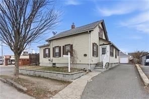 תמונה של הנכס: 215 Kenyon Ave, Pawtucket