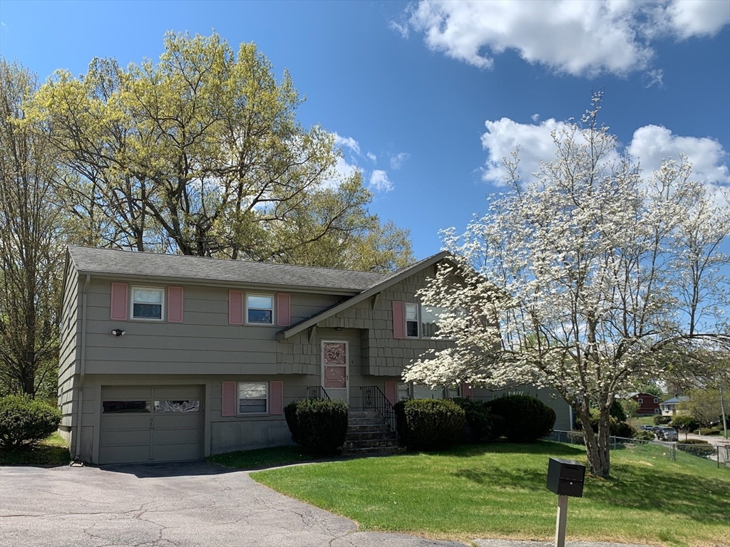 תמונה של הנכס: 6 Gallagher Drive, Randolph