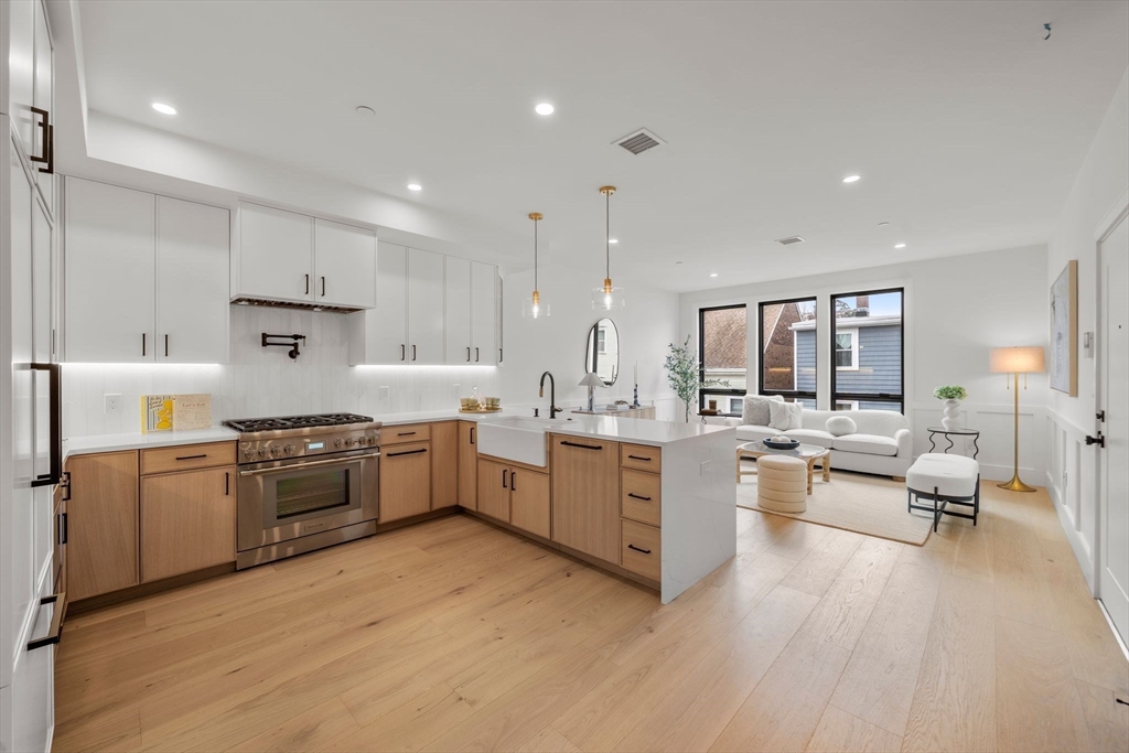房源照片：136 West 8th #3, Boston