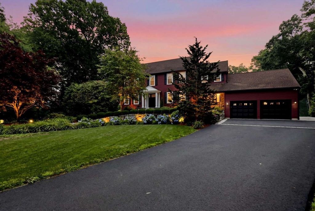 תמונה של הנכס: 236 Bridle Path, North Andover