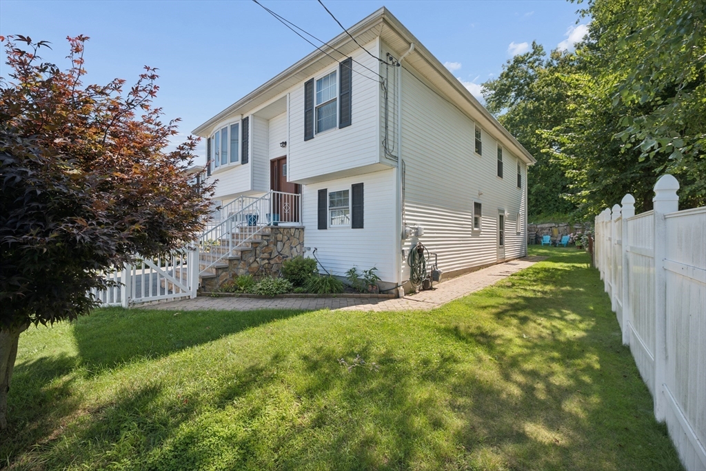 房源照片:1200 Bay St, Fall River